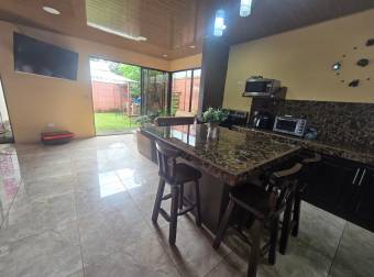 VENTA DE CASA EN PUENTE SALAS, BARVA, HEREDIA