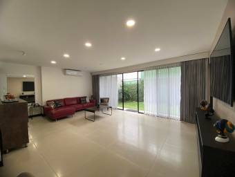 Venta de Casa en El Roble-San Antonio, Alajuela. RAH 25-879