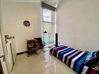 Venta de Casa en Piedades de Santa Ana. RAH 25-882