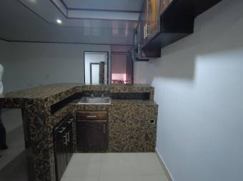 Se vende casa con apartamentos para inversión en Alajuelita San José 23-1384