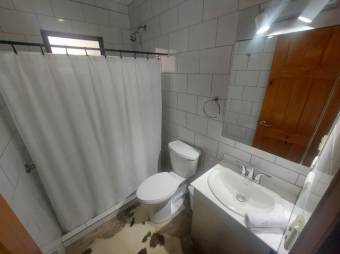 Se alquila apartamento en San Isidro de Grecia 25-425