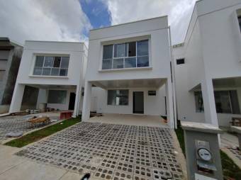 Se alquila moderna casa en condominio Concepción Cartago 25-891