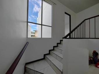 Se alquila moderna casa en condominio Concepción Cartago 25-891