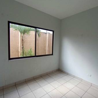 Se vende espacioso apartamento en La Trinidad San José 25-895