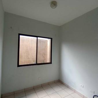 Se vende espacioso apartamento en La Trinidad San José 25-895