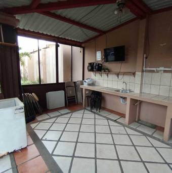 Se vende espacioso apartamento en La Trinidad San José 25-895