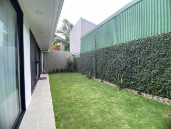 Venta de Casa en El Roble-San Antonio, Alajuela. RAH 25-879