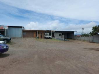 Se vende casa con lote de mas de 2000m2 en San Nicolás Cartago A25-84