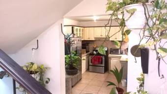 Se vende condominio con apartamentos en San Rafael Escazú 24-450