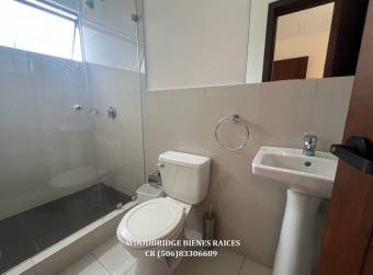 Trejos Montealegre Escazu apartamento alquiler 196 mts.