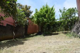 Se vende casa con uso de suelo mixto en San Rafael Arriba 25-296