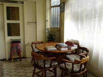 Se vende casa con apartamentos en San Pedro San José 23-1863