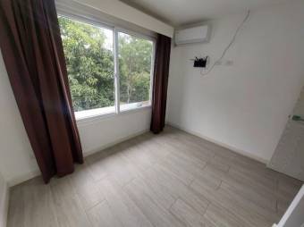 Se vende moderna casa en condominio de Ciudad Colon 26-764