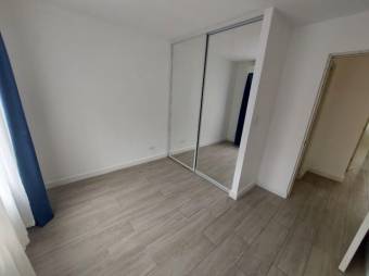 Se vende moderna casa en condominio de Ciudad Colon 26-764