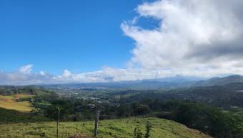 Lote con excelentes vistas al mar y al centro San Ramón