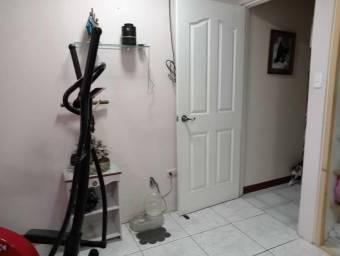 Se vende espaciosa casa con jardín en Santa Lucia de Barva 26-311