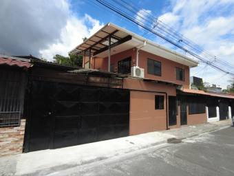 Se venden casa y 2 apartamentos en Santo Domingo de Heredia 23-2209