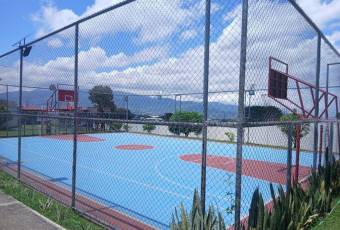 Se vende casa de 2 plantas en condominio de San Pablo Heredia 26-649