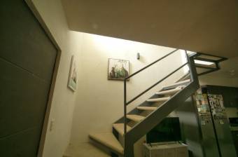 Se vende casa de 2 plantas en condominio de San Pablo Heredia 26-649