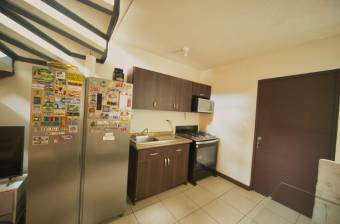 Se vende casa de 2 plantas en condominio de San Pablo Heredia 26-649