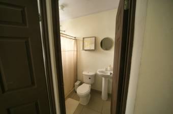 Se vende casa de 2 plantas en condominio de San Pablo Heredia 26-649