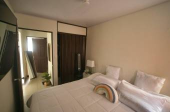 Se vende casa de 2 plantas en condominio de San Pablo Heredia 26-649