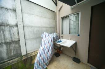 Se vende casa de 2 plantas en condominio de San Pablo Heredia 26-649