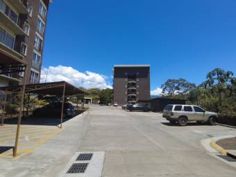 Se vende apartamento en torre de San Pablo Heredia 25-1134