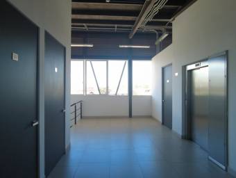 Se vende apartamento en torre de San Pablo Heredia 25-1134