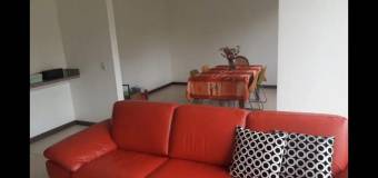 Se vende espacioso apartamento en condominio de San Pablo Heredia 24-1768