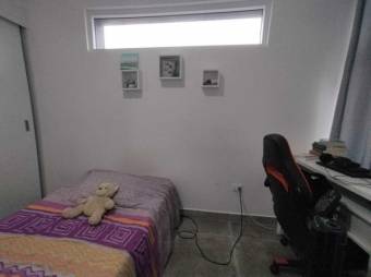 Se vende moderna casa en condominio de San Francisco Heredia 25-64