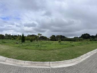 Se vende lote de 7000m2 en residencial de Santa bárbara Heredia 25-1530