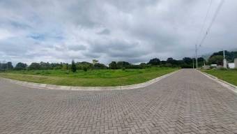 Se vende lote de 7000m2 en Residencial de Santa Barbara Heredia 25-1623