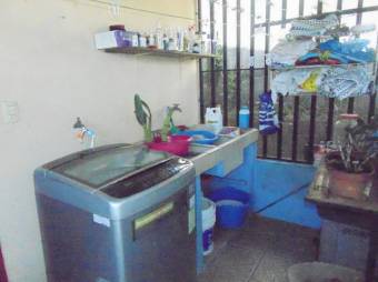 Se vende casa con amplio lote en Buena vista de Barva 23-1445