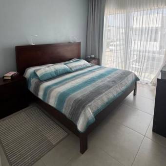 Se vende moderna casa en condominio de Santo Tomas Heredia 26-303