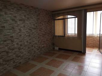 Se vende espaciosa casa con terraza en San Francisco de Heredia 26-372