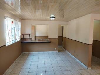 Se vende espaciosa casa con uso mixto en Santa Barbara Heredia 25-187