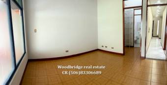 $2.000 Escazu casa con jardin en alquiler /292 metros, 1 piso