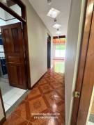 $2.000 Escazu casa con jardin en alquiler /292 metros, 1 piso