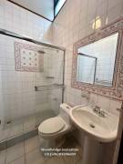 $2.000 Escazu casa con jardin en alquiler /292 metros, 1 piso