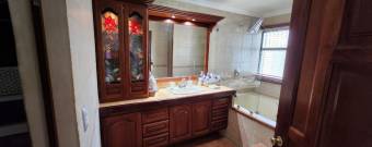 CURRIDABAT GRANADILLA NORTE VENDO CASA $350.000