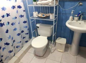 VENTA DE CASA EN CONDOMINIO CENTRICO EN JACO 