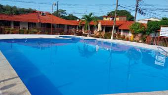 VENTA DE VILLA EN CONDOMINIO DON ROBERTO AMOBLADA