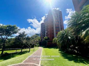 Escazu condo lujo en alquiler Condominio Monteplata $5.000 /380 mts., super vista!