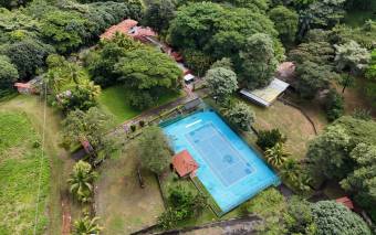 EN VENTA Quinta recreacional con piscina y más