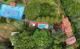 EN VENTA Quinta recreacional con piscina y más