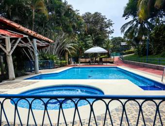 EN VENTA Quinta recreacional con piscina y más