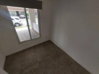 Se vende moderna casa en condominio de Ciudad Colon 26-764