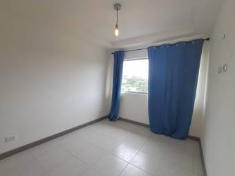 MLS-26-851 LS ALQUILER HERMOSA CASA DE 3 NIVELES SANTO DOMINGO HEREDIA