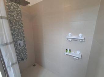 MLS-26-851 LS ALQUILER HERMOSA CASA DE 3 NIVELES SANTO DOMINGO HEREDIA